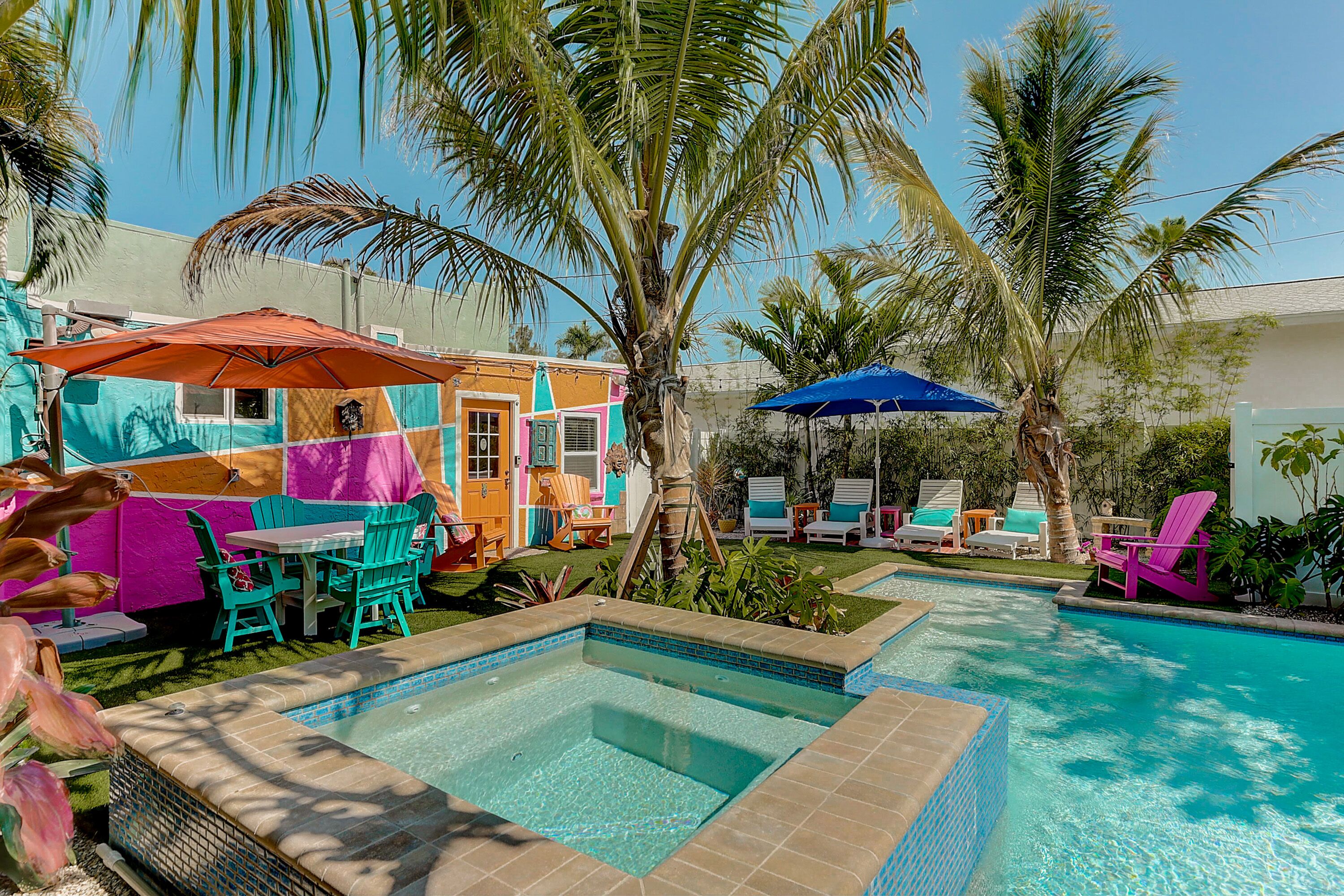 室外游泳池，恒温泳池