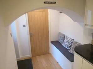 Interior - 2-Bed, Sleeps 4, Garden (London)