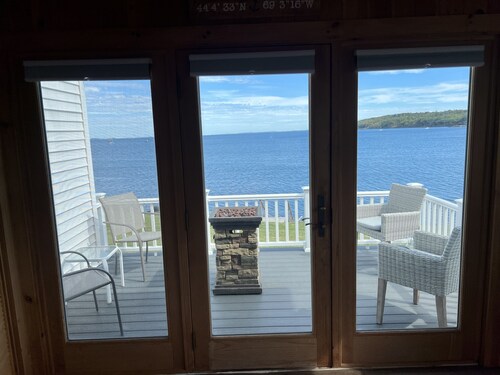 Spectacular views, close to down town Rockland