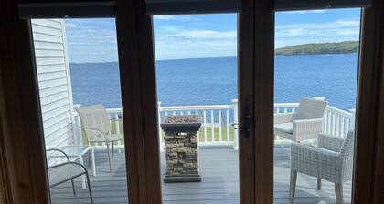 Spectacular views, close to down town Rockland