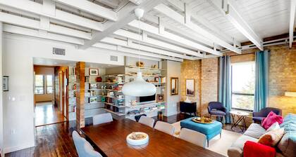 Inviting & historic loft w/private terrace & full kitchen - extremely walkable