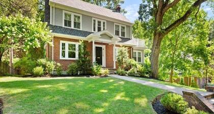 Gorgeous super clean newly renovated modern colonial