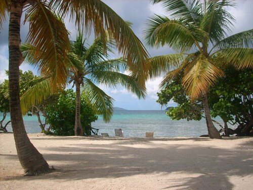  Renovated Oceanfront Condo with AMAZING views!  St. Thomas, VI. 