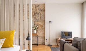 Apartment (1 Bedroom) | Interior - Bonja1 Light-filled Apartment w/ Balcony +AC (Porto)