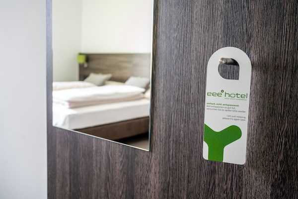 Double Room | In-room safe, desk, soundproofing, free WiFi
