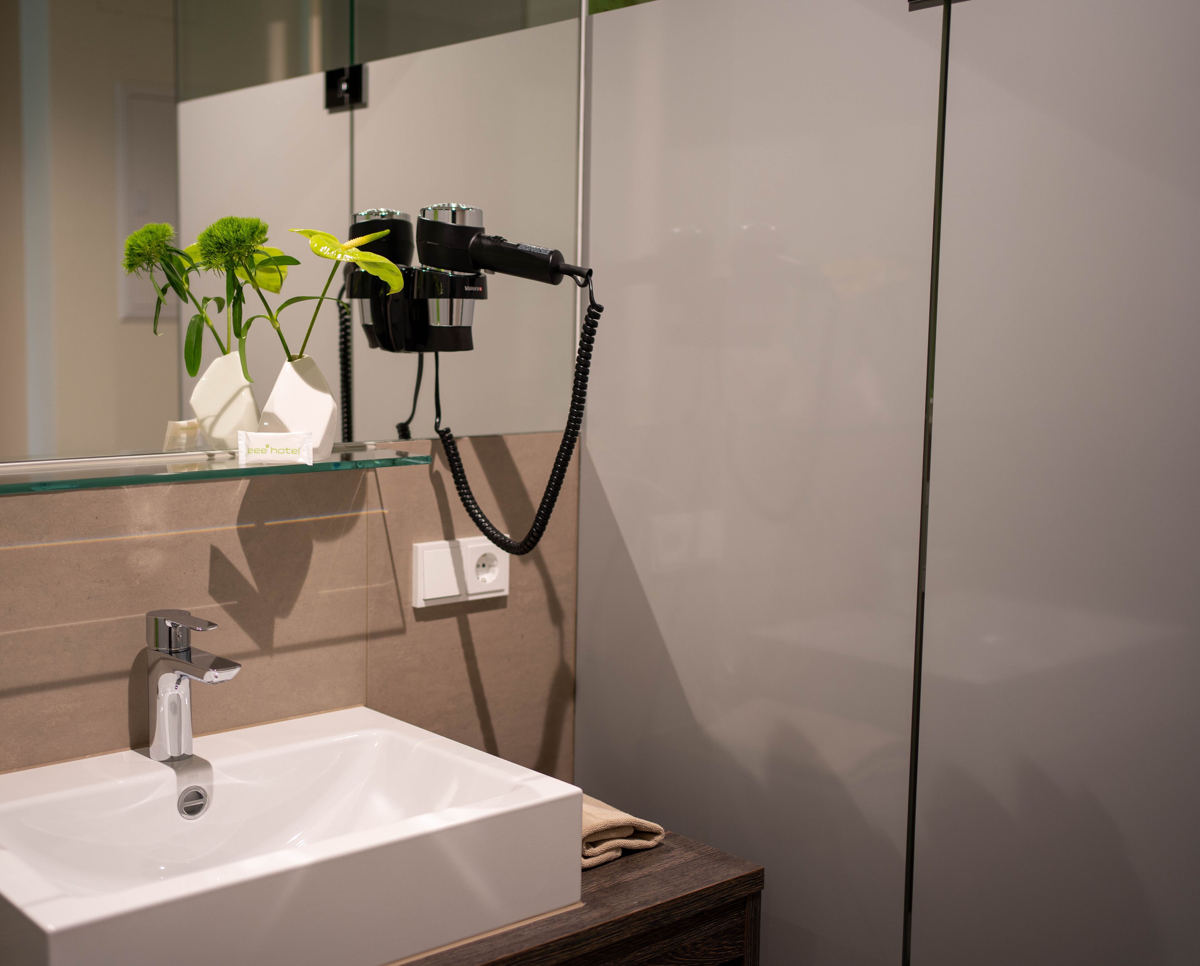 Shower, rainfall showerhead, hair dryer, heated floors