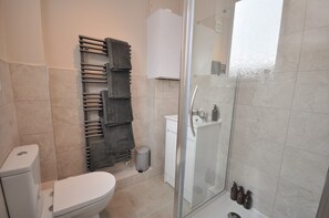Deluxe tweepersoonskamer, en-suite badkamer, uitzicht op tuin | Badkamer