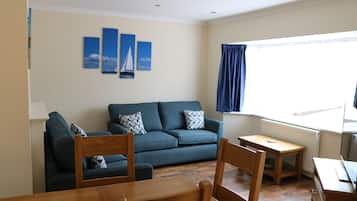 Cottage, 2 Bedrooms | Interior