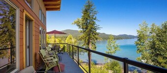 Whitefish Lakefront 3 BR Penthouse, 5 min from downtown, view of Big Mountain