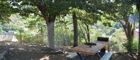 屋外ダイニングエリア