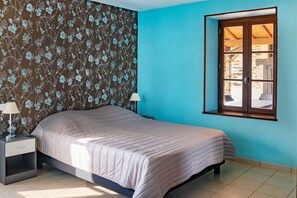 3 chambres, bureau, fer et planche Ă repasser, Wi-Fi gratuit