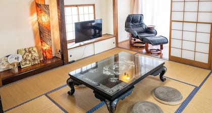 170 5rooms Central Yokohama Service Apt Free WIFI - 170m2 5 rooms Near Yokohama 3 central stations Large service apartment Free WIFI / Yokohama Kanagawa