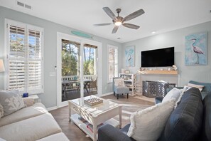 Smart TV, lettore DVD, libri