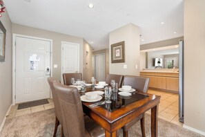 Dining - Walk-in Golf Condo feat. All-Season Sunroom with Course View (Branson)