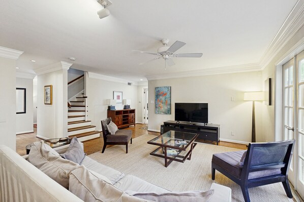 电视、DVD 播放器