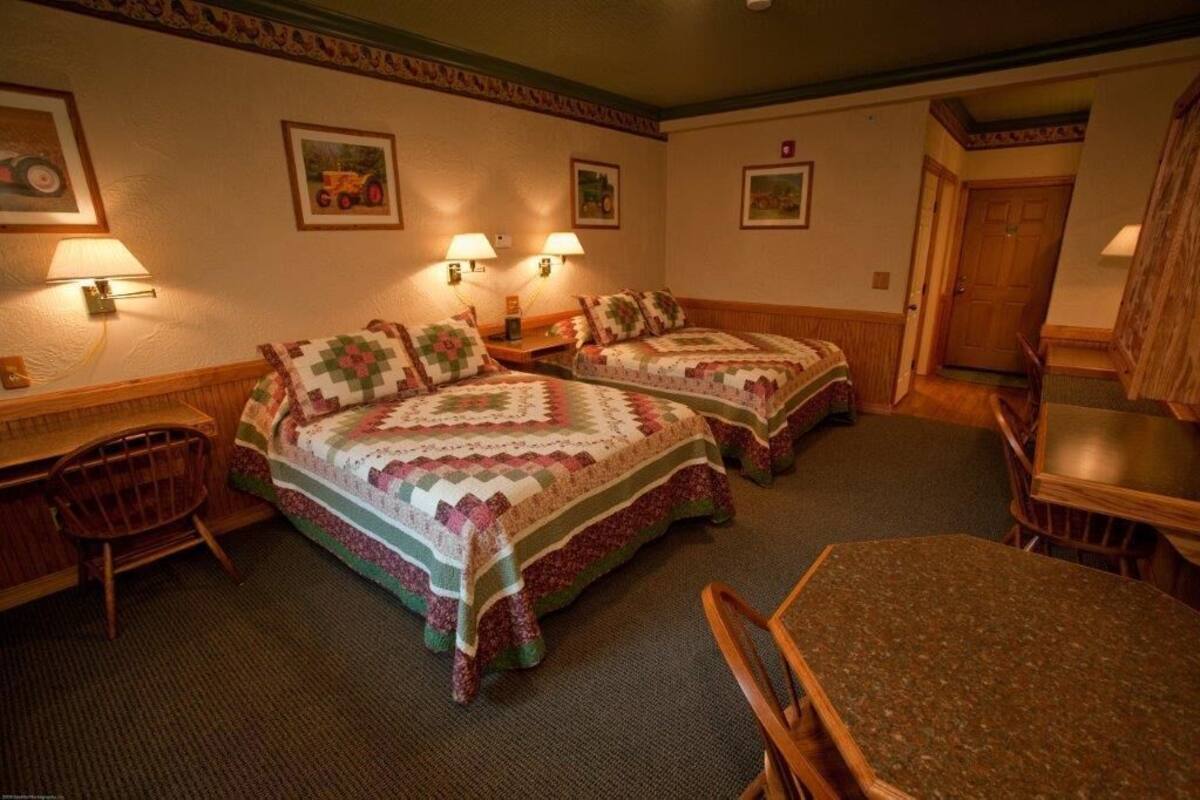Double Room | Blackout drapes, WiFi (free), individually decorated
