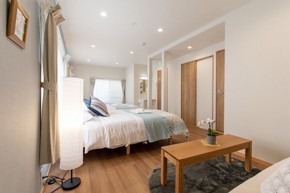 2 Schlafzimmer, Schreibtisch, Bügeleisen/Bügelbrett, kostenloses WLAN