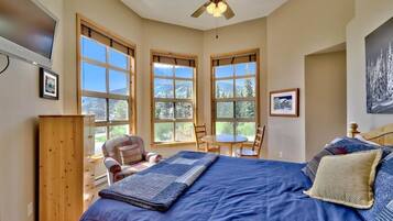 4 bedrooms, in-room safe, iron/ironing board, free WiFi