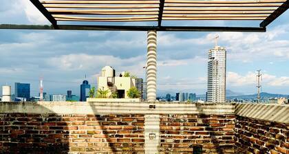 nice bright apartment and privileged view of the city