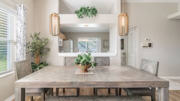 Exclusive House | In-room dining