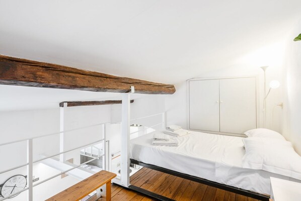 1 bedroom, iron/ironing board, WiFi