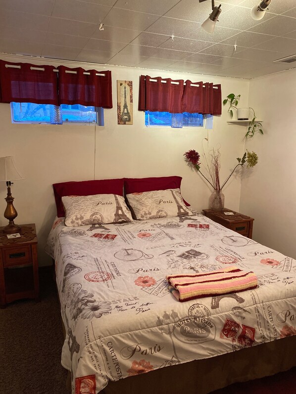 2 habitaciones, caja de seguridad en la habitación y escritorio 