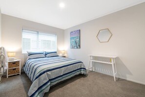 4 quartos, ferros/tábuas de passar roupa, Wi-Fi, roupa de cama