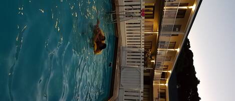 Piscine extérieure, piscine chauffée