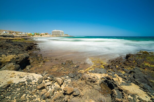 Am Strand, Liegestühle, Strandtücher