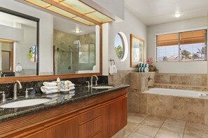 Hair dryer - Ground Floor Condo | A/C | Walk to Beach | Pool | Lanai | Resort Views (Waikoloa)