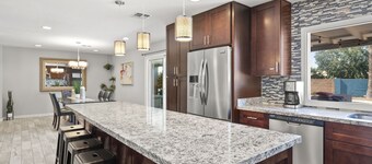 Loma Vista | Amazing Backyard Pool & Fire Pit