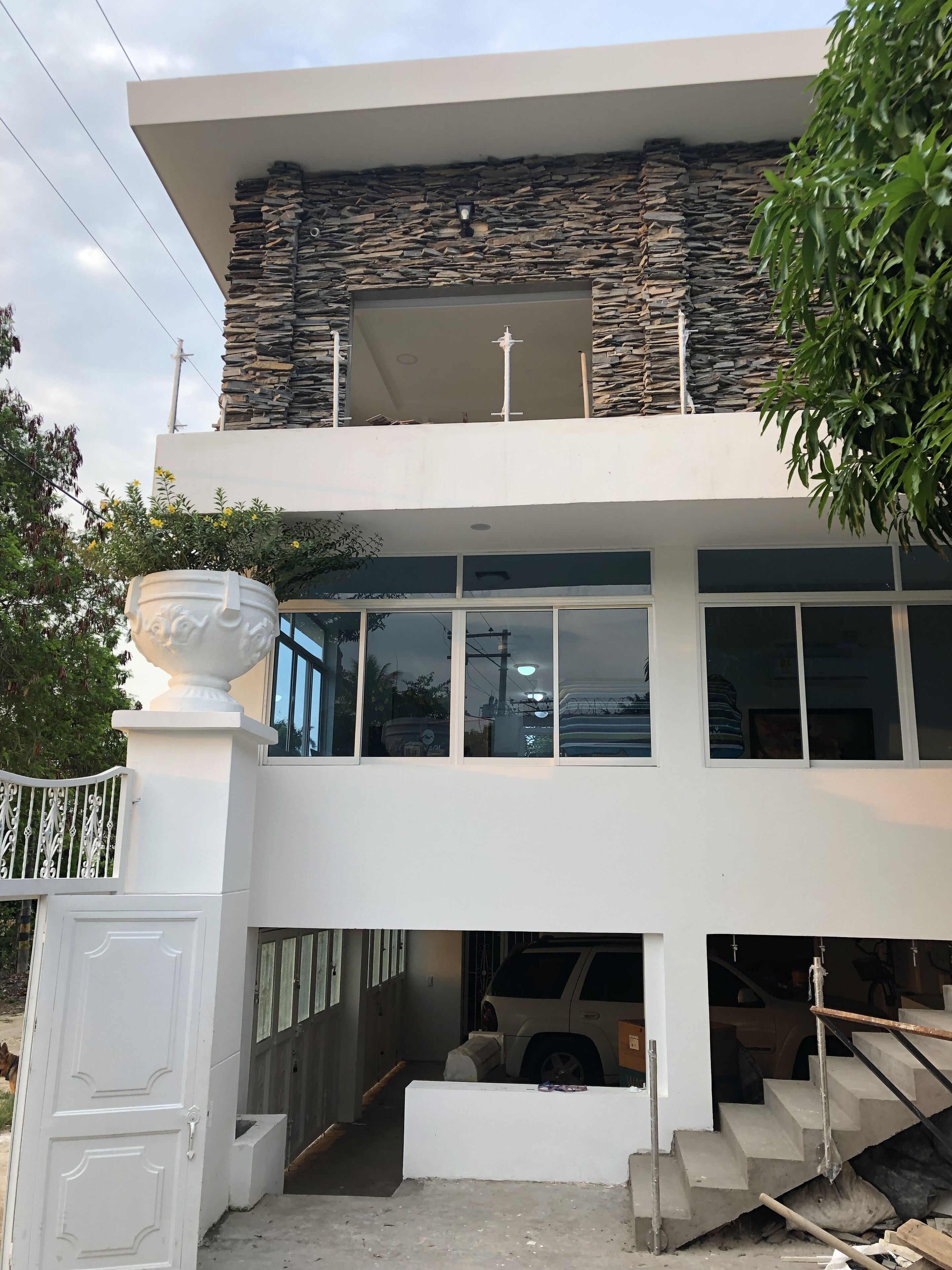 Comfort Chalet | Blackout drapes, soundproofing, free WiFi, bed sheets