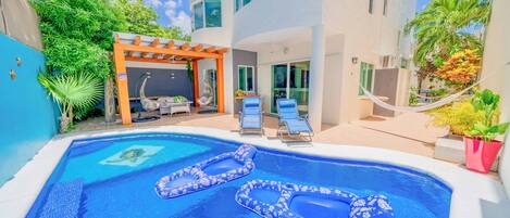 Utomhuspool