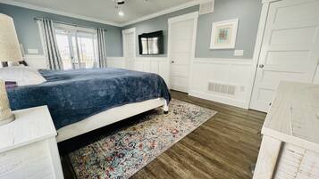 5 bedrooms, iron/ironing board, free WiFi