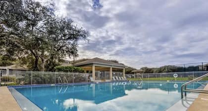 Spacious, relaxing 3 bedroom condo in Sea Woods across the street from the beach