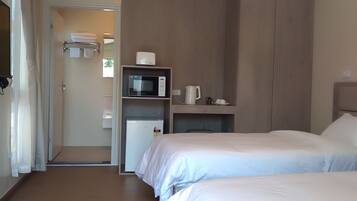 Family Suite with 1 Single bed + 1 Double bed | Down comforters, WiFi (free), bed sheets