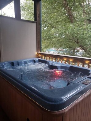 Bain à remous extérieur