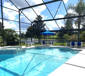 Piscine extérieure, piscine chauffée