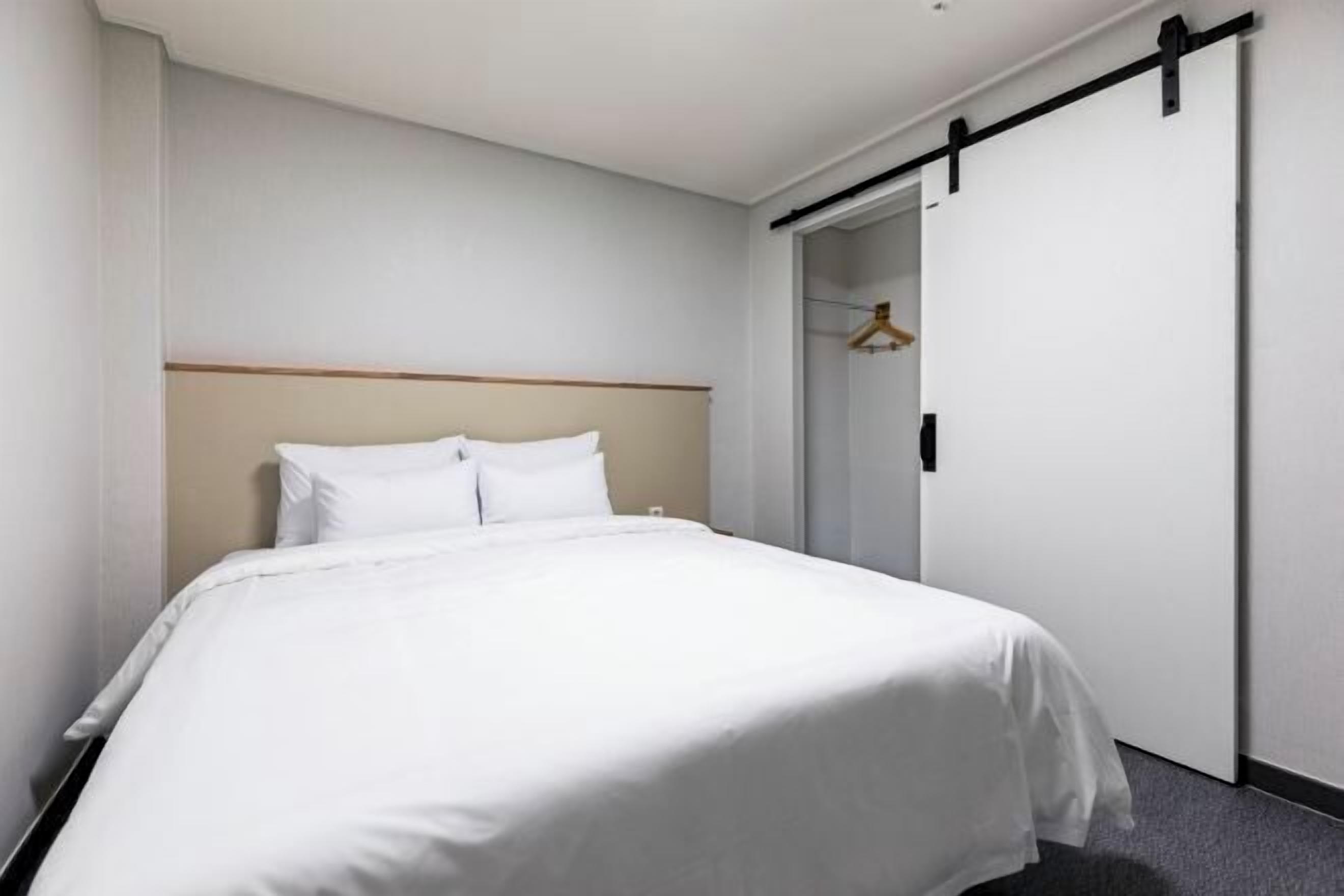 Blackout curtains, free WiFi, bed sheets, wheelchair access