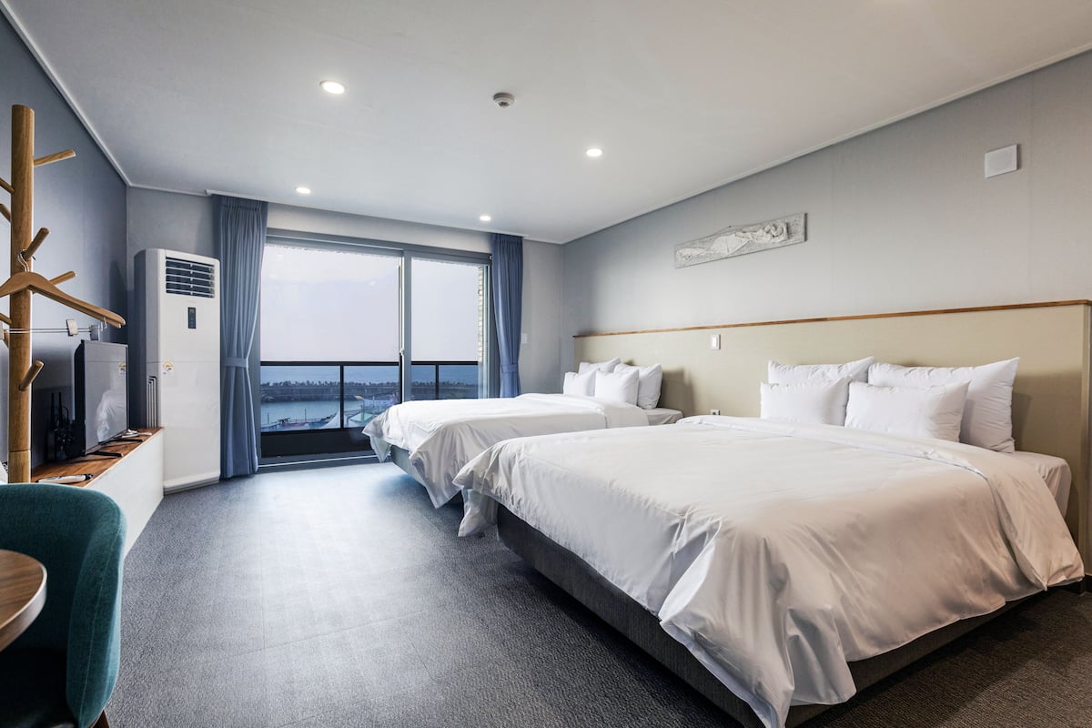 华丽双床房, 海洋景观 (Aewol - Hotel type) | 客房景观