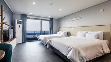 Habitación Deluxe con 2 camas individuales, vistas al mar (Aewol - Hotel type) | Vistas desde la habitación