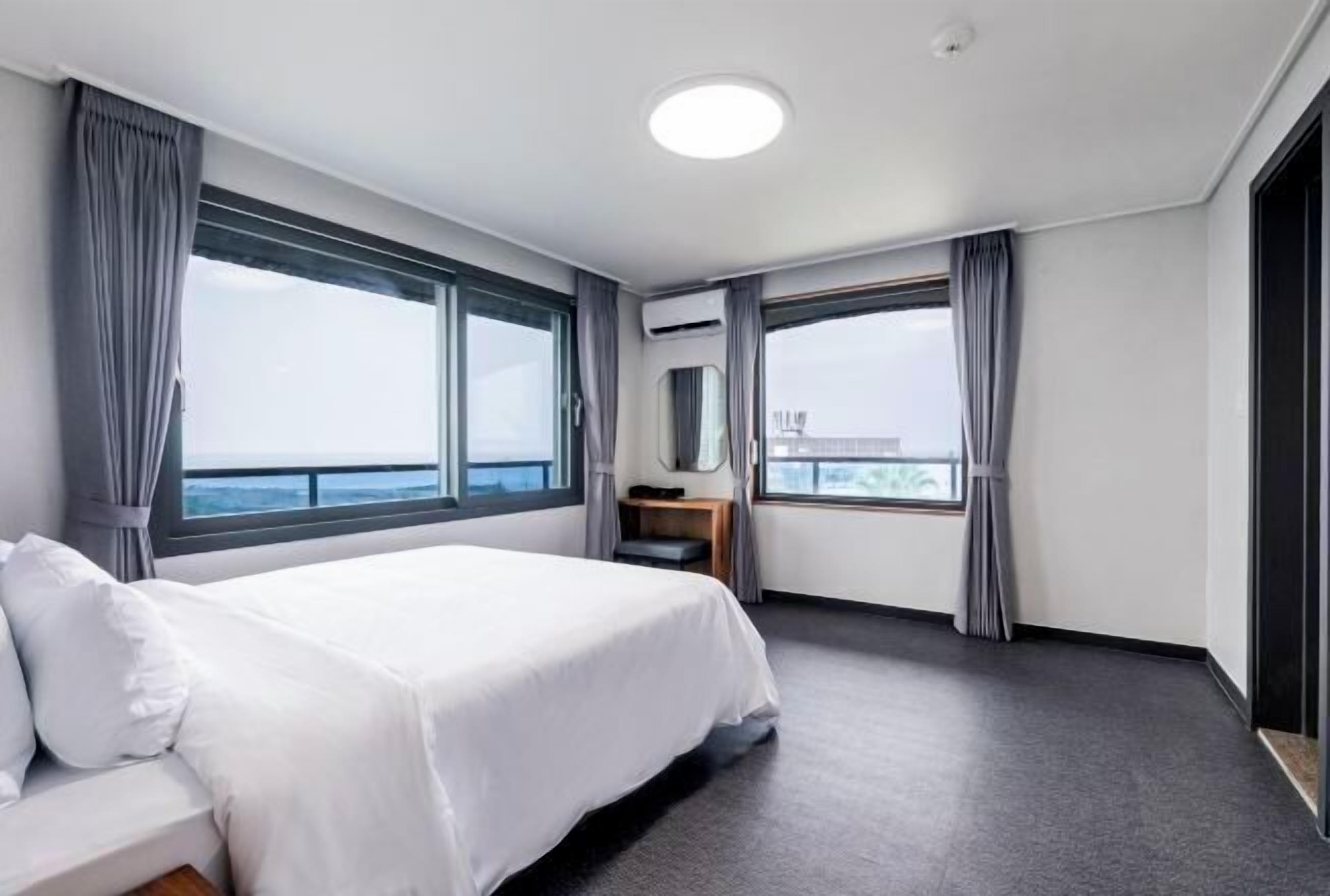 Blackout curtains, free WiFi, bed sheets, wheelchair access