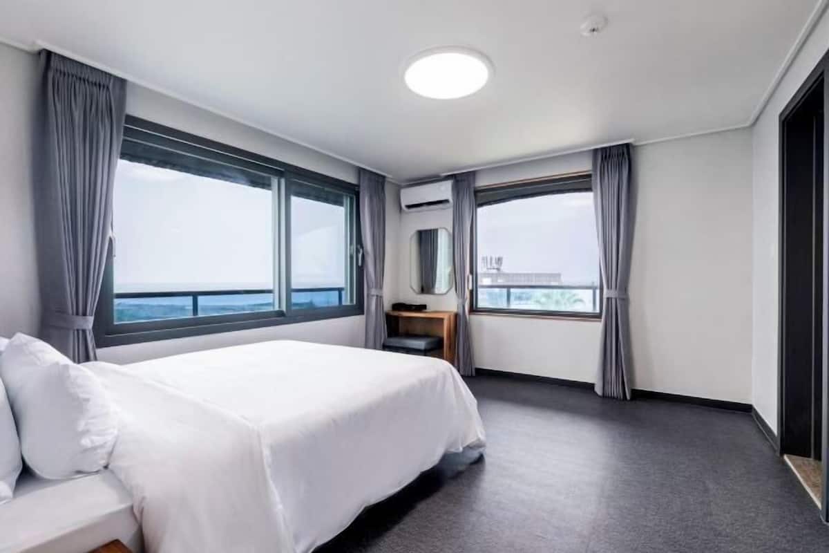 Blackout curtains, free WiFi, bed sheets, wheelchair access