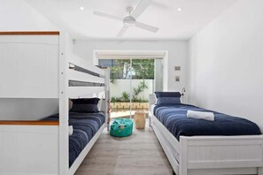 6 chambres, fer et planche à repasser, Wi-Fi gratuit, draps fournis