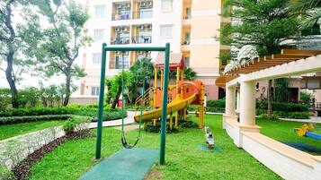 Tempat bermain anak - outdoor