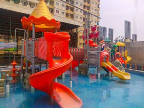 Outdoor pool - Best Price 1BR Apartment at Teluk Intan (Jakarta)