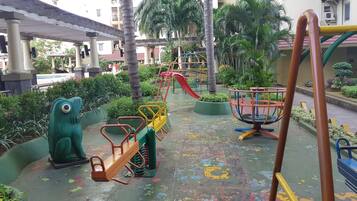Children’s play area – outdoor