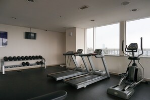 Gym - Cozy Living Studio at Cosmo Terrace Apartment (Jakarta)