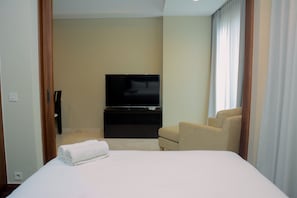 Room | 1 bedroom, free WiFi, bed sheets - Brand New 1BR Branz Simatupang Apartment (Jakarta)