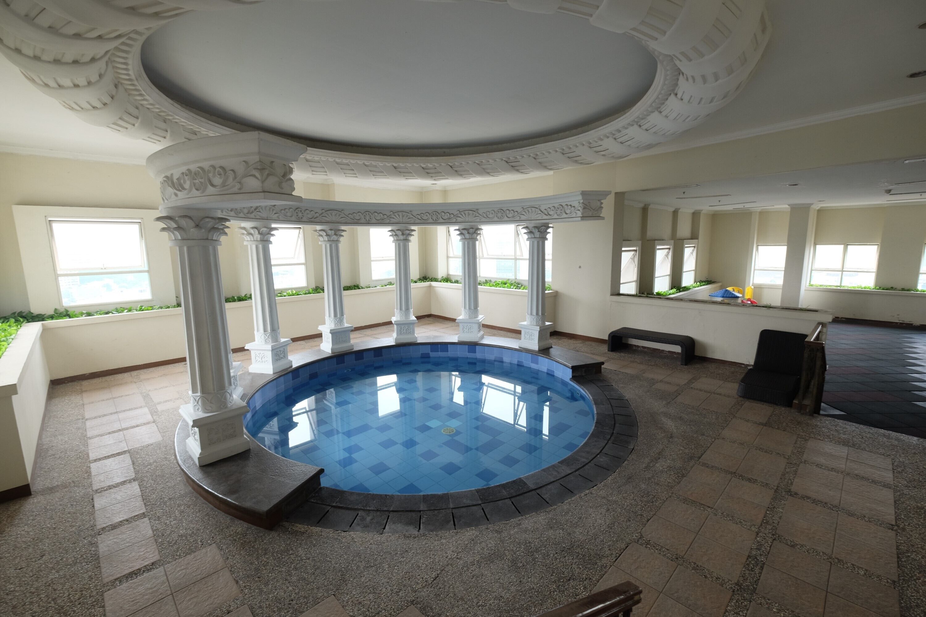 Kolam renang outdoor